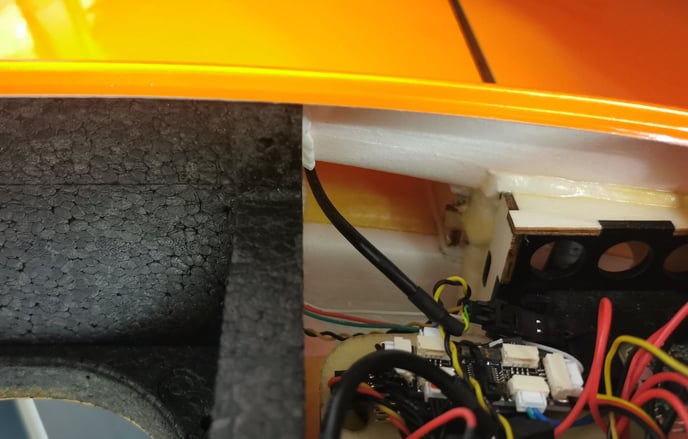 hole_electronics_bay